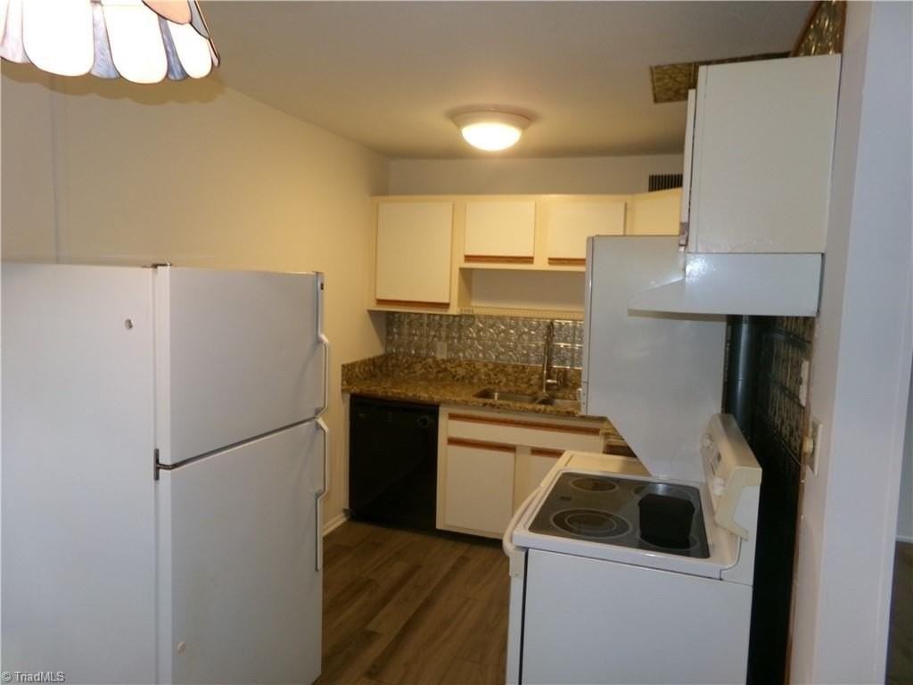 3822 Country Club Rd #J - Photo 6 of 19
