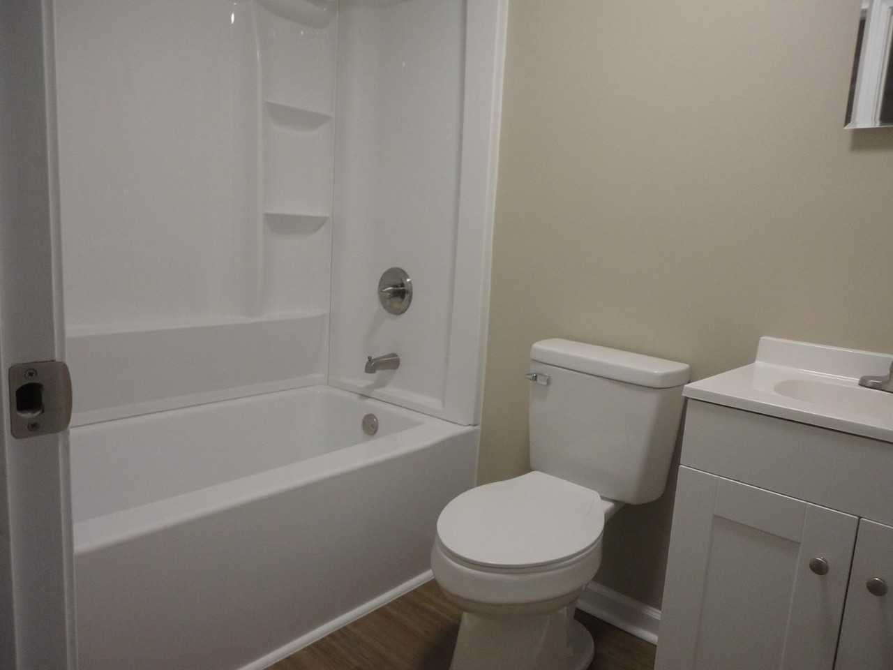137 W Barbee St - Photo 7 of 9