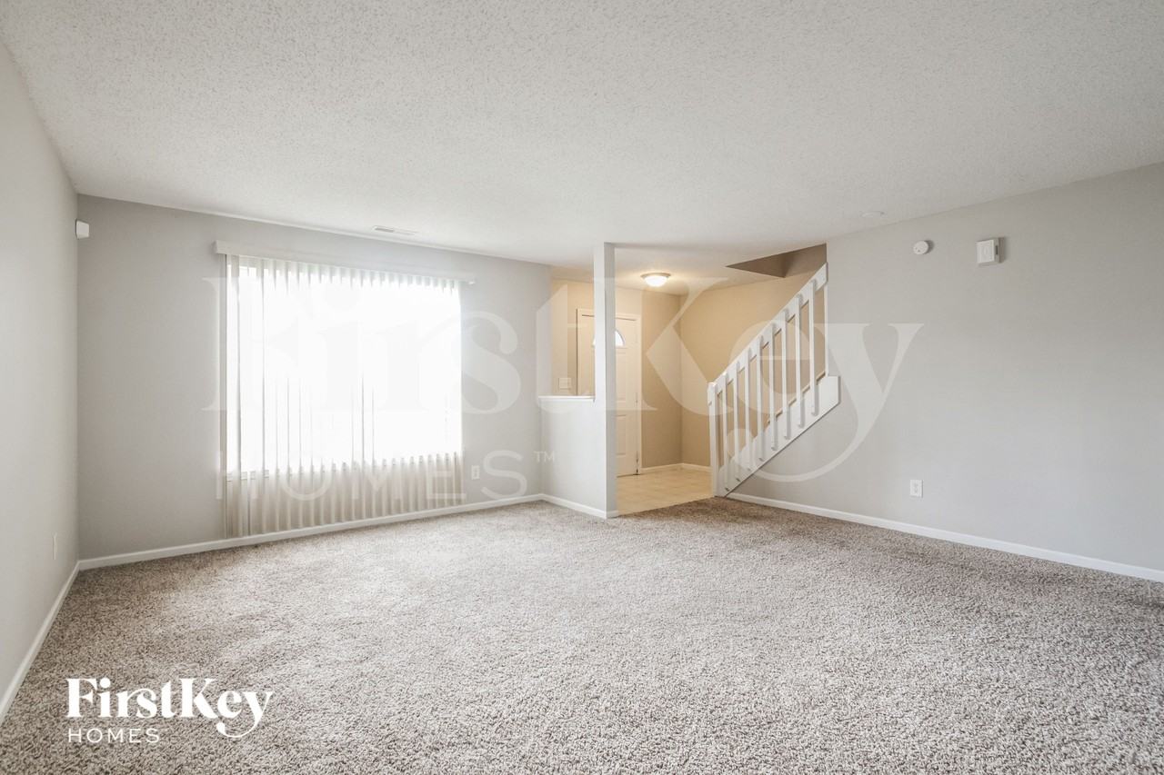 8942 Leffler Ln - Photo 2 of 18