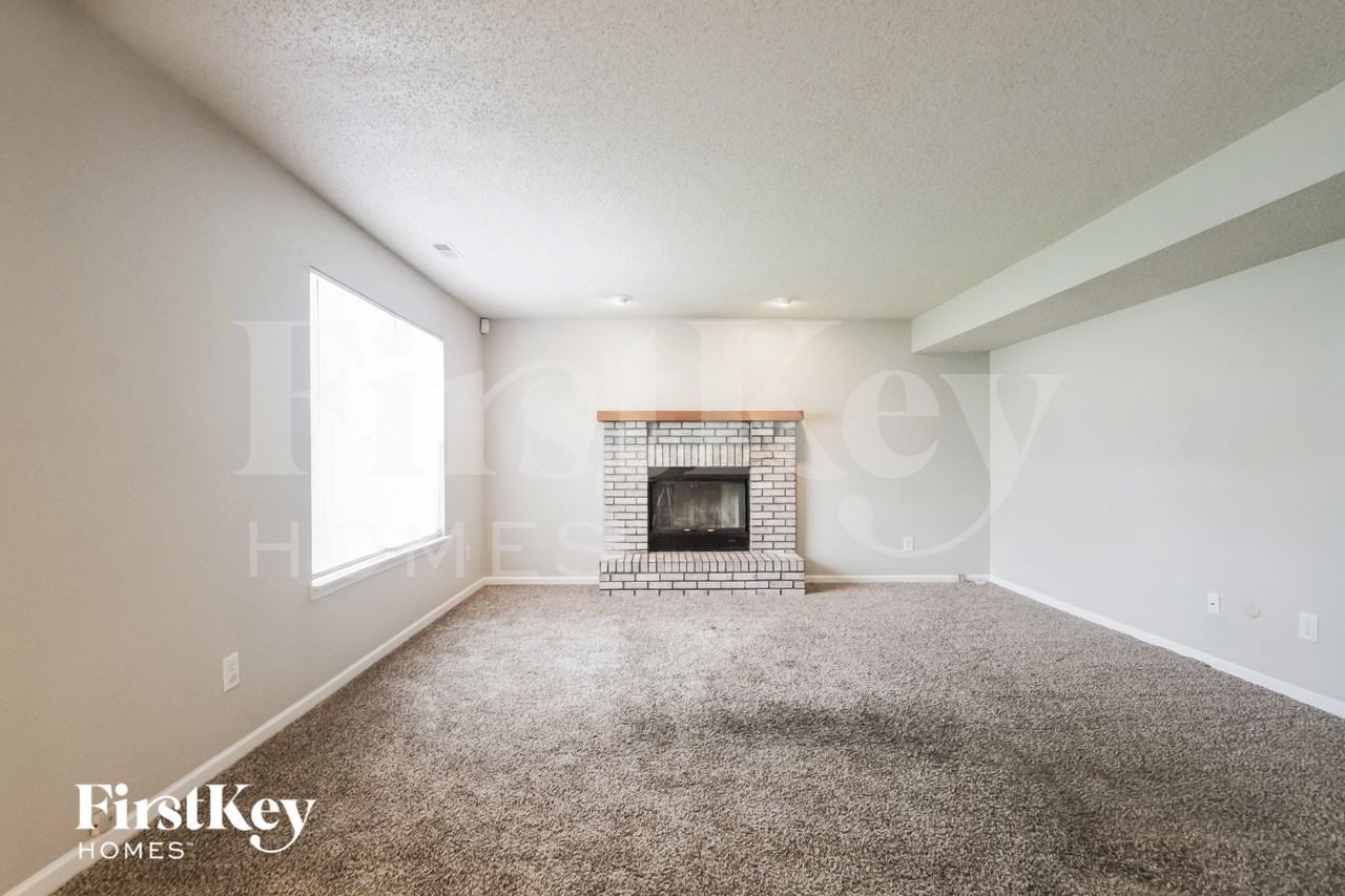 8942 Leffler Ln - Photo 6 of 18