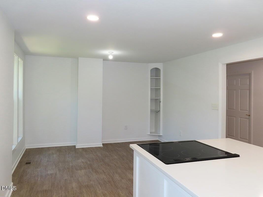 124 Brownville St - Photo 5 of 18