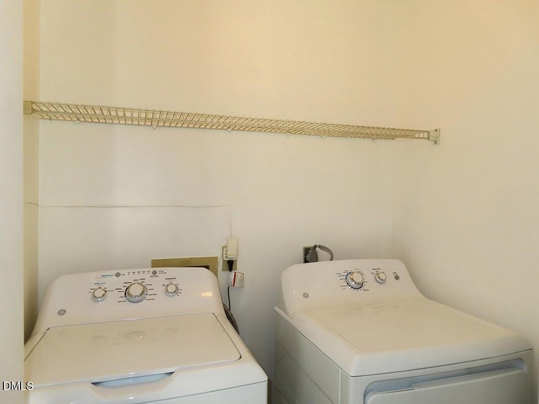 205 Standish Dr - Photo 6 of 14
