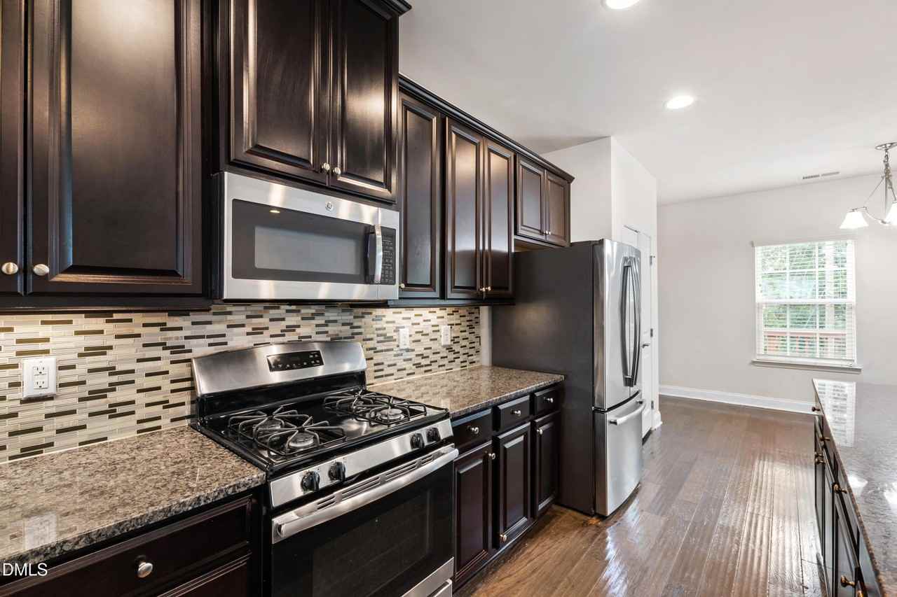 1101 Boxcar Way - Photo 6 of 27
