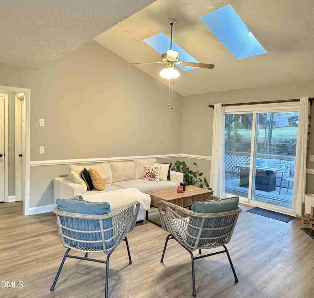 614 Windsong Ln - Photo 3 of 26