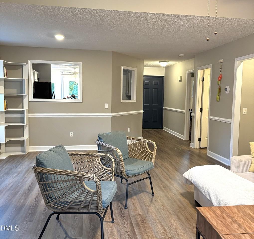 614 Windsong Ln - Photo 4 of 26