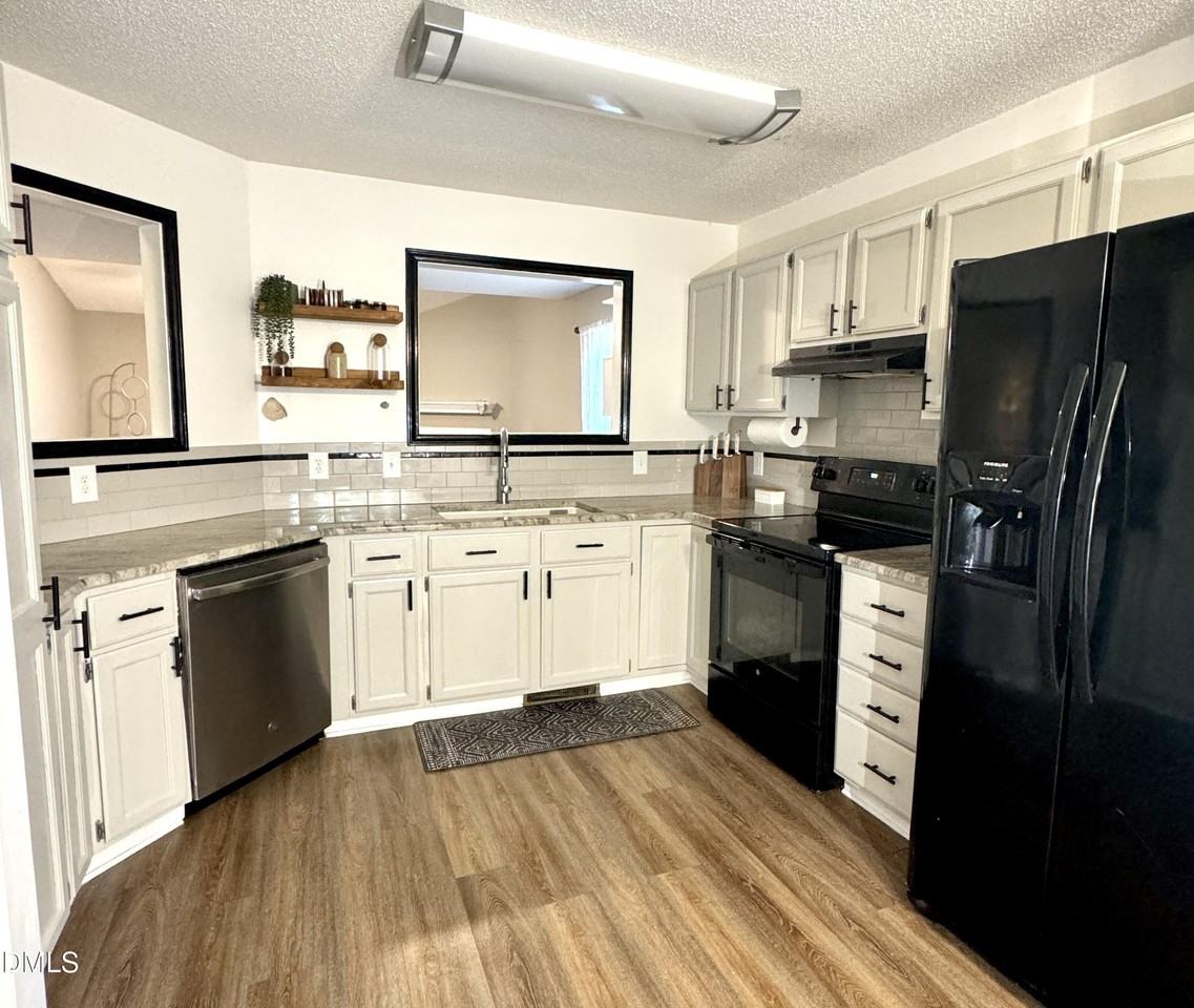 614 Windsong Ln - Photo 7 of 26