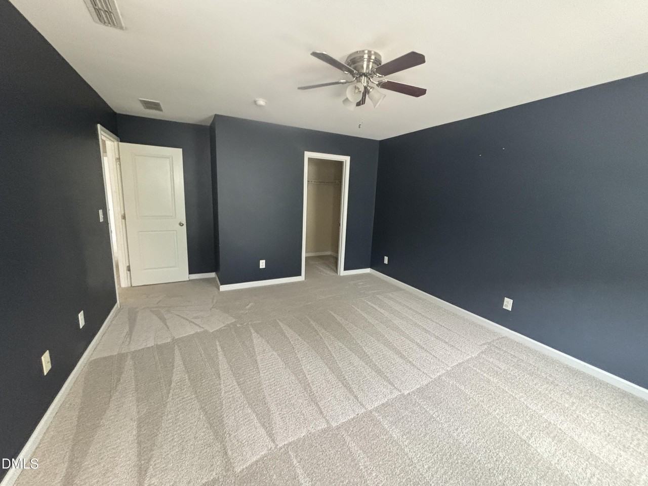 4 White Spruce Ct - Photo 5 of 50
