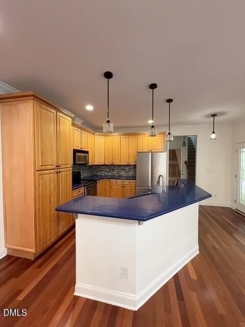 304 Dowell Dr - Photo 7 of 21