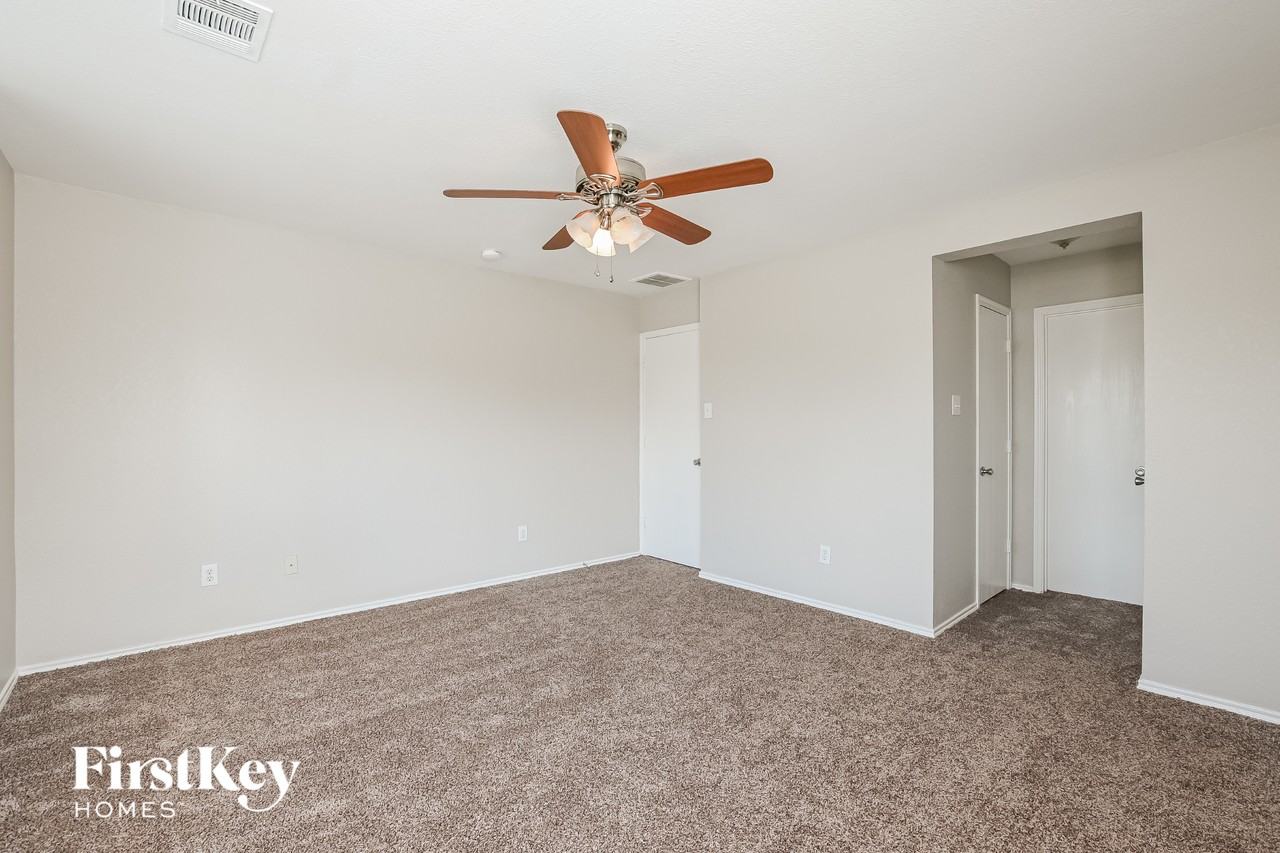 8143 Chancewood Ln - Photo 7 of 15