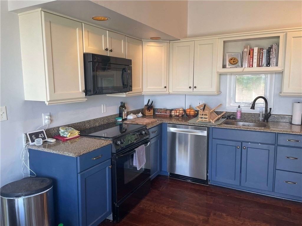 1731 Perrysville Ave - Photo 5 of 26