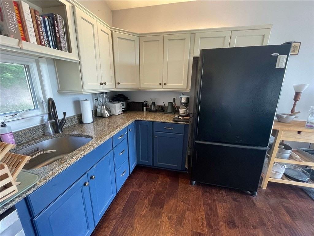 1731 Perrysville Ave - Photo 6 of 26
