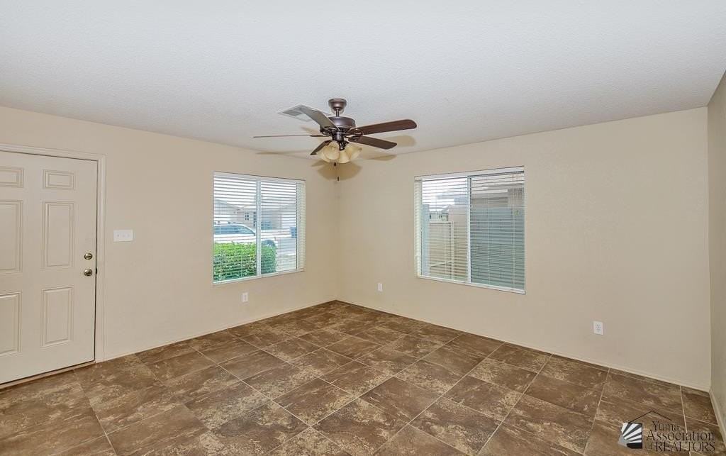 7120 E 36th Pl - Photo 3 of 26