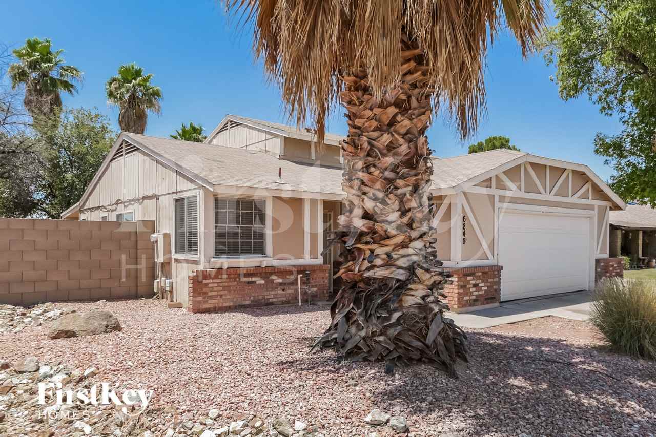 6849 W Yucca St - Photo 2 of 16