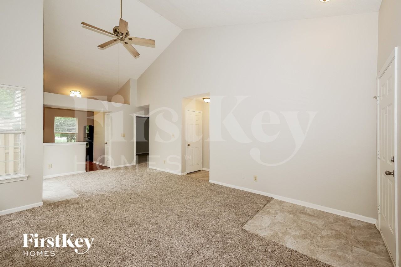6843 Owls Nest Ct - Photo 4 of 16