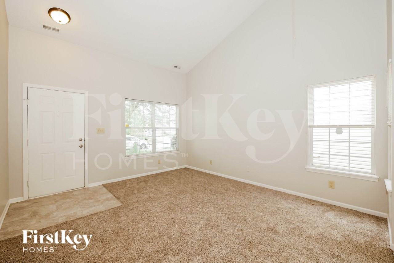 6843 Owls Nest Ct - Photo 5 of 16