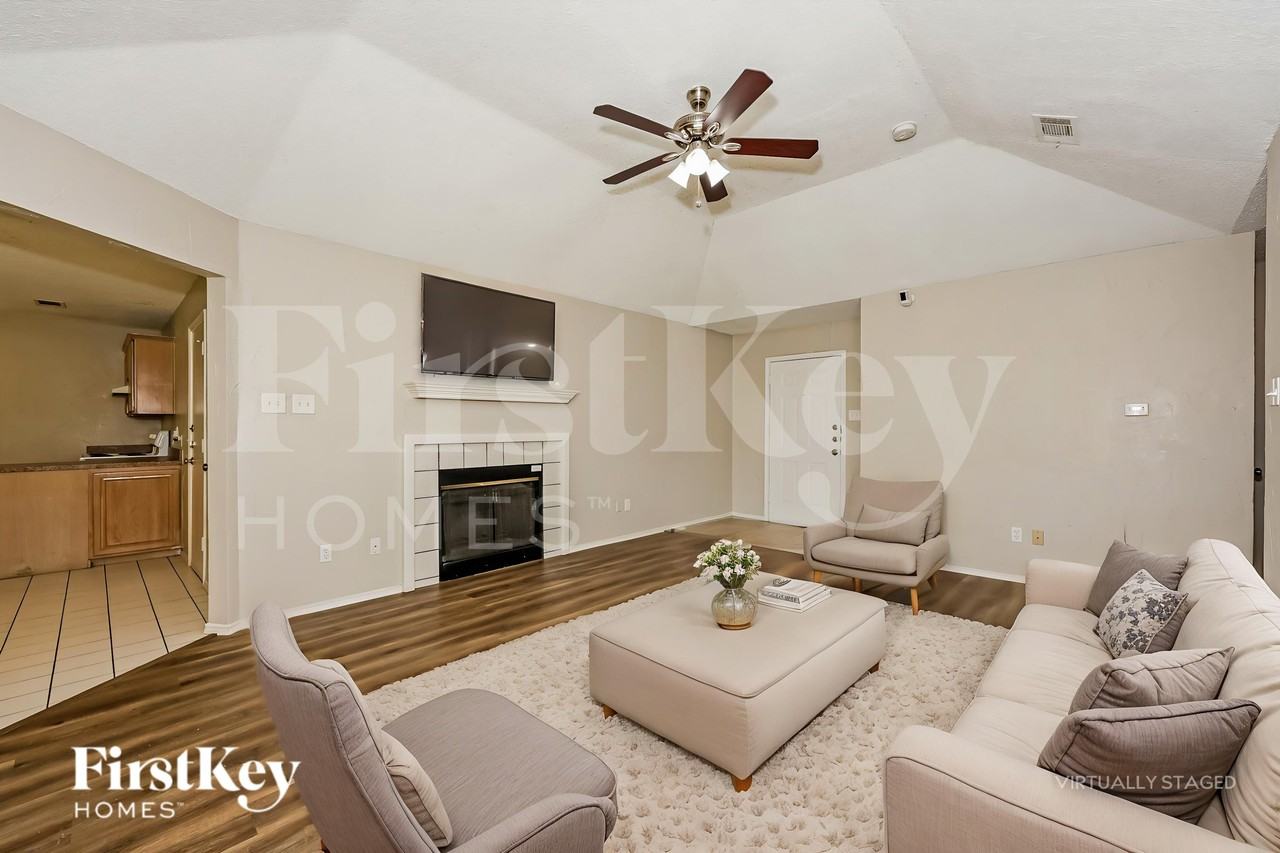 606 Plainview Dr - Photo 4 of 19