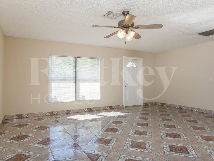 5990 Ithaca Cir W - Photo 2 of 13