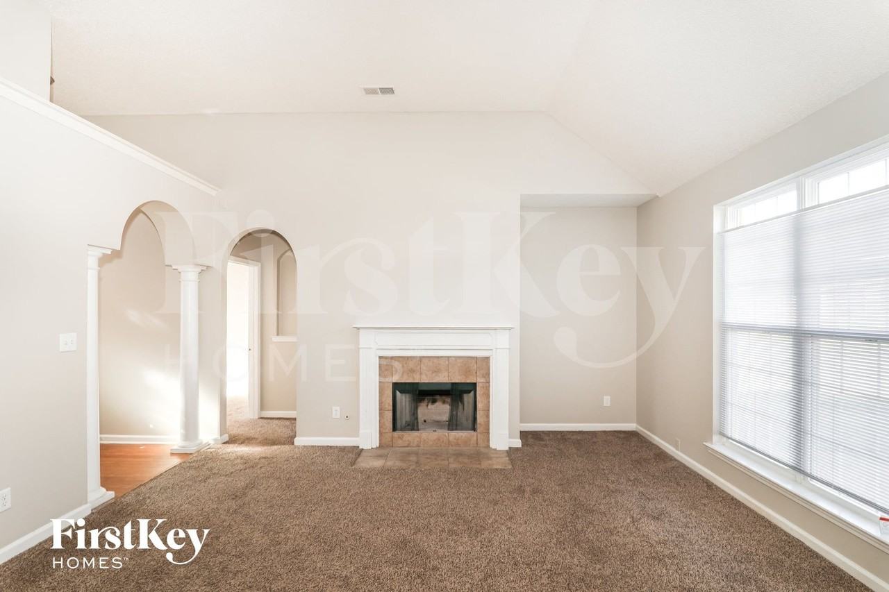 4566 Tulip Bend Dr - Photo 2 of 15