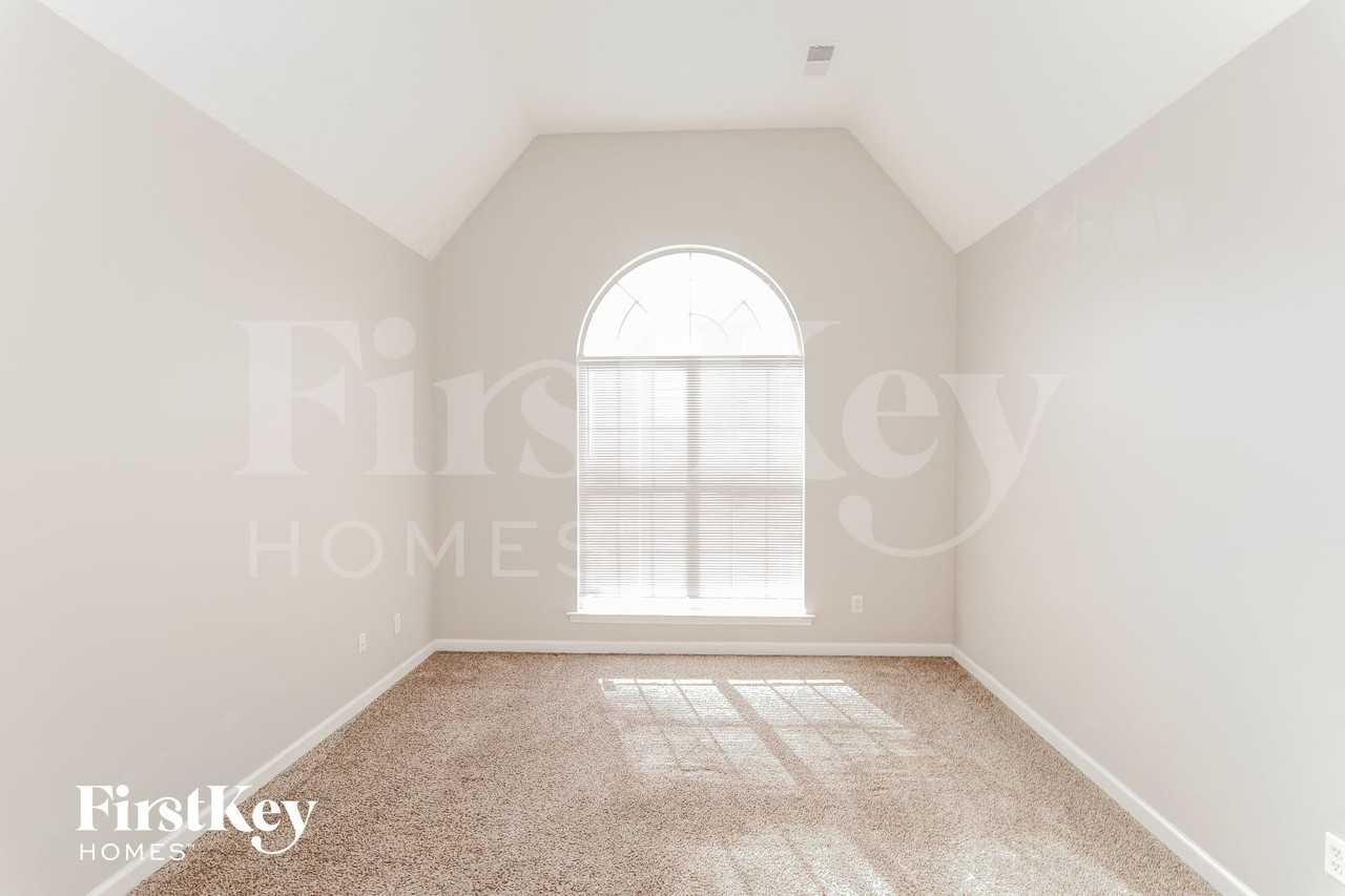 4566 Tulip Bend Dr - Photo 7 of 15