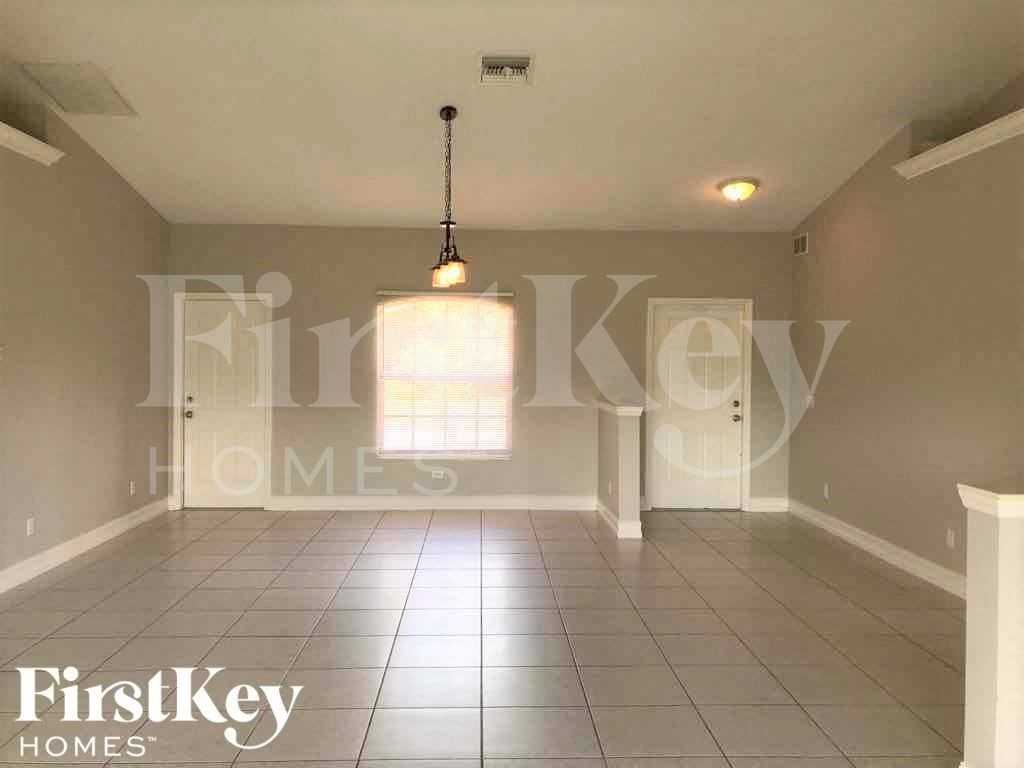 4115 10th St Sw - Photo 2 of 18