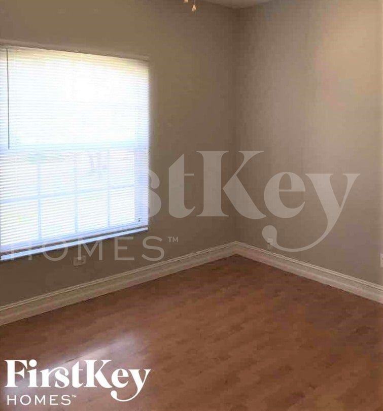 4115 10th St Sw - Photo 4 of 18
