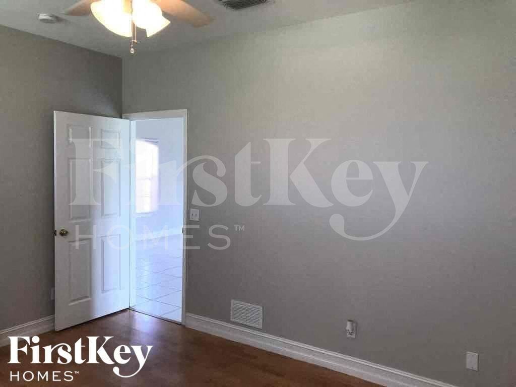 4115 10th St Sw - Photo 6 of 18