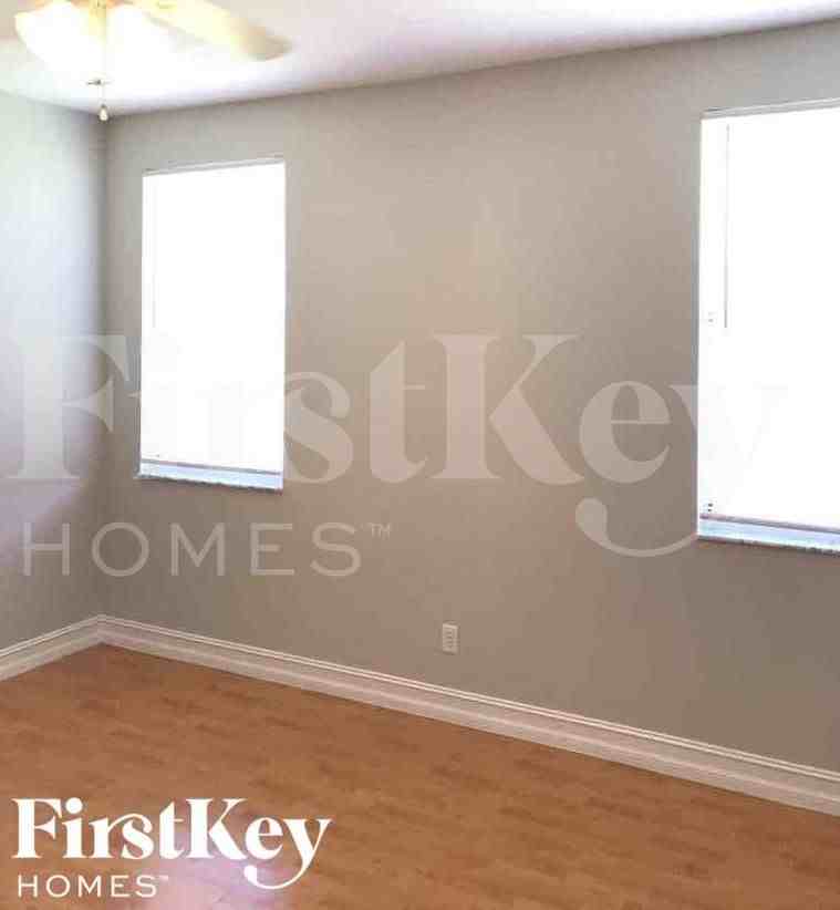 4115 10th St Sw - Photo 7 of 18