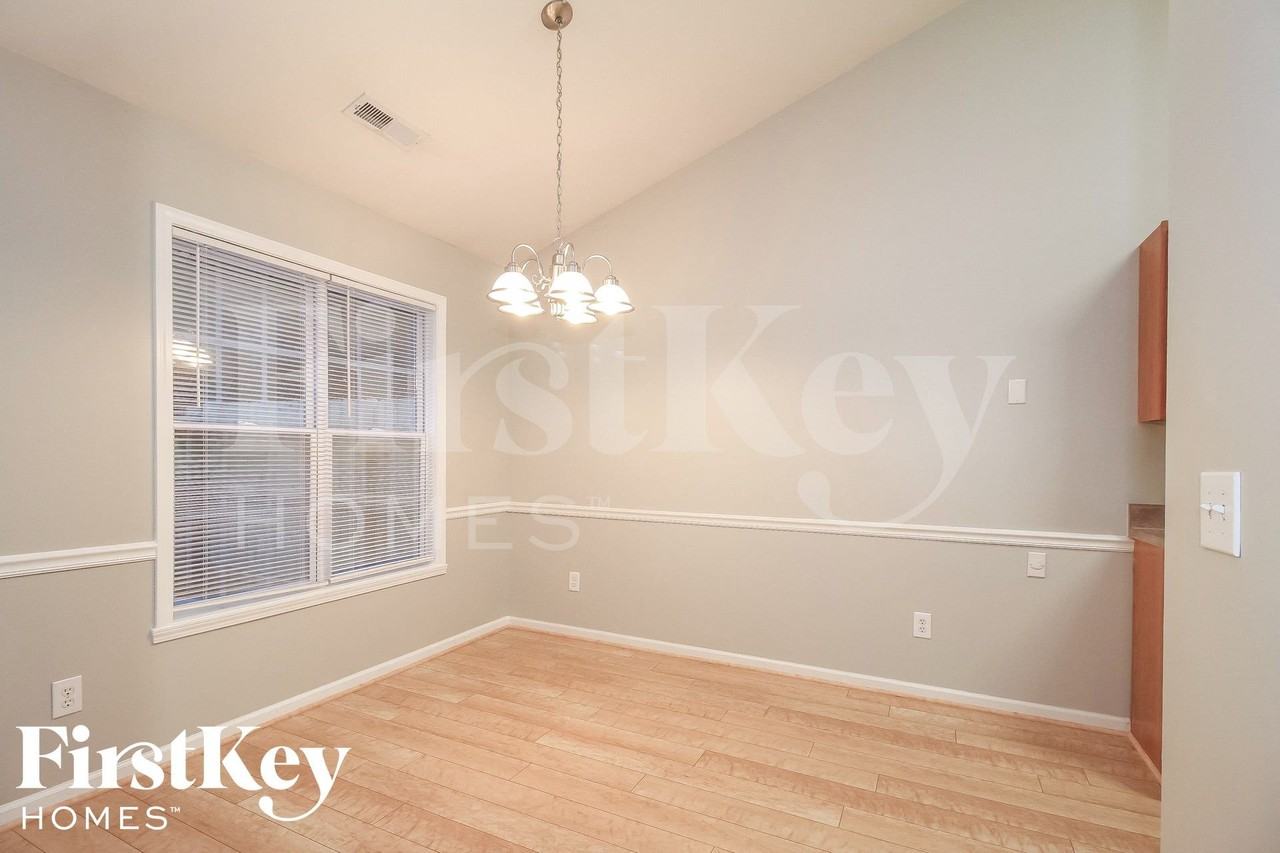 4040 Creekside Ct - Photo 6 of 14