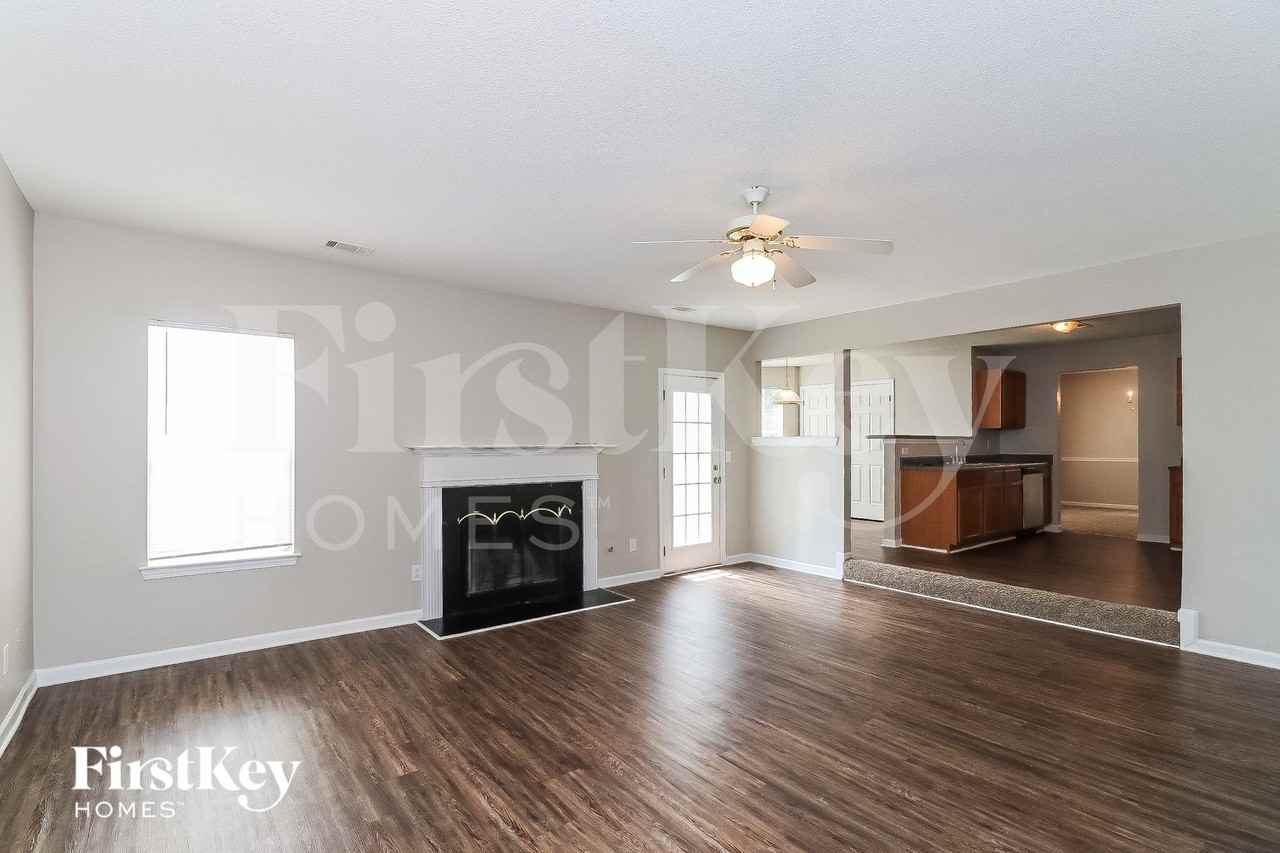 3626 Lower Creek Dr - Photo 3 of 15