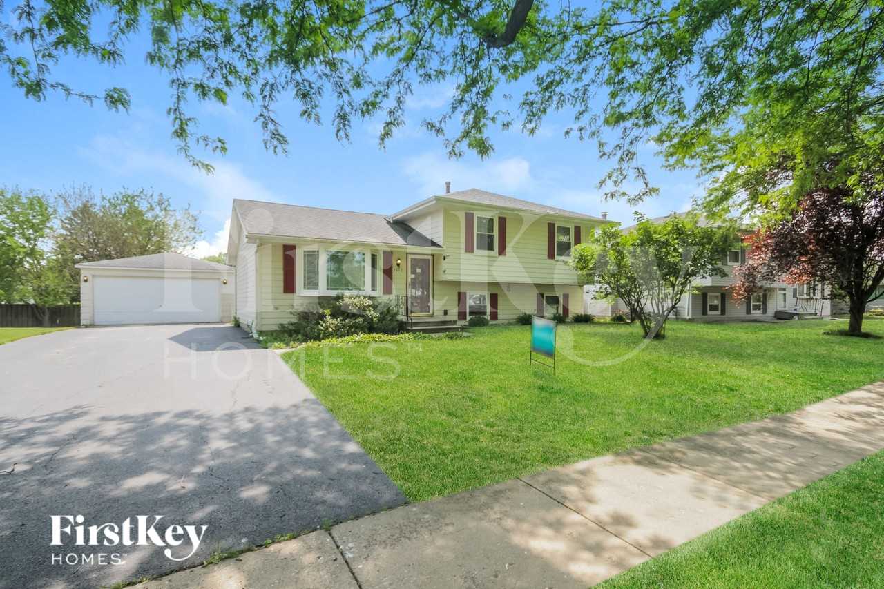 2612 Ruth Fitzgerald Dr - Photo 2 of 15
