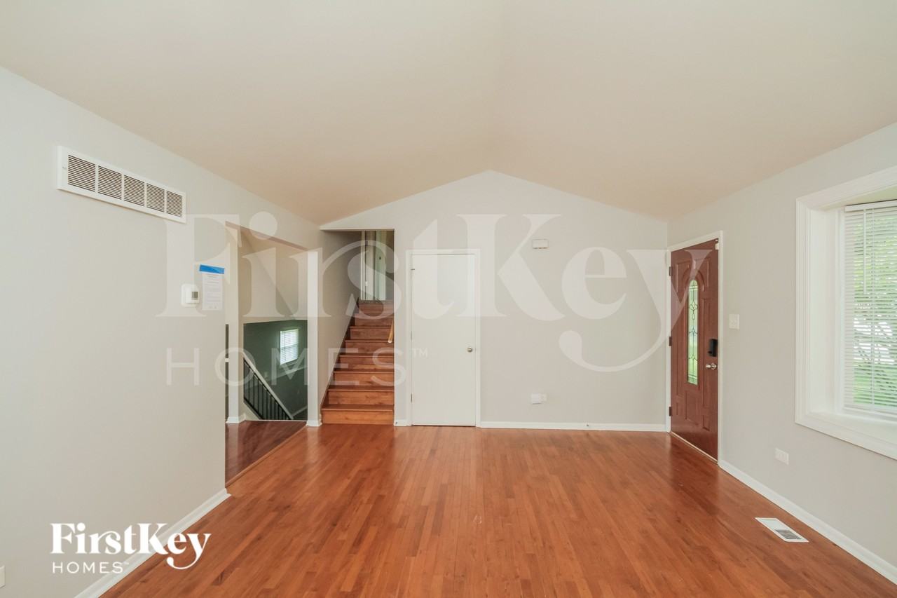 2612 Ruth Fitzgerald Dr - Photo 3 of 15