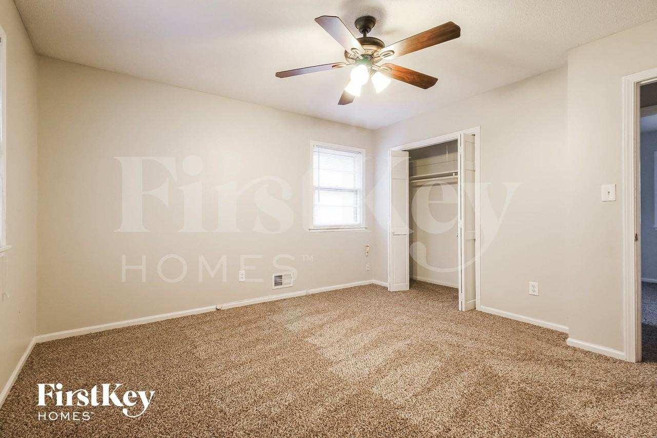 2508 Nw 5th St - Photo 7 of 15