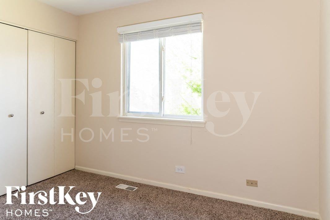 2406 Aspen Dr - Photo 7 of 15