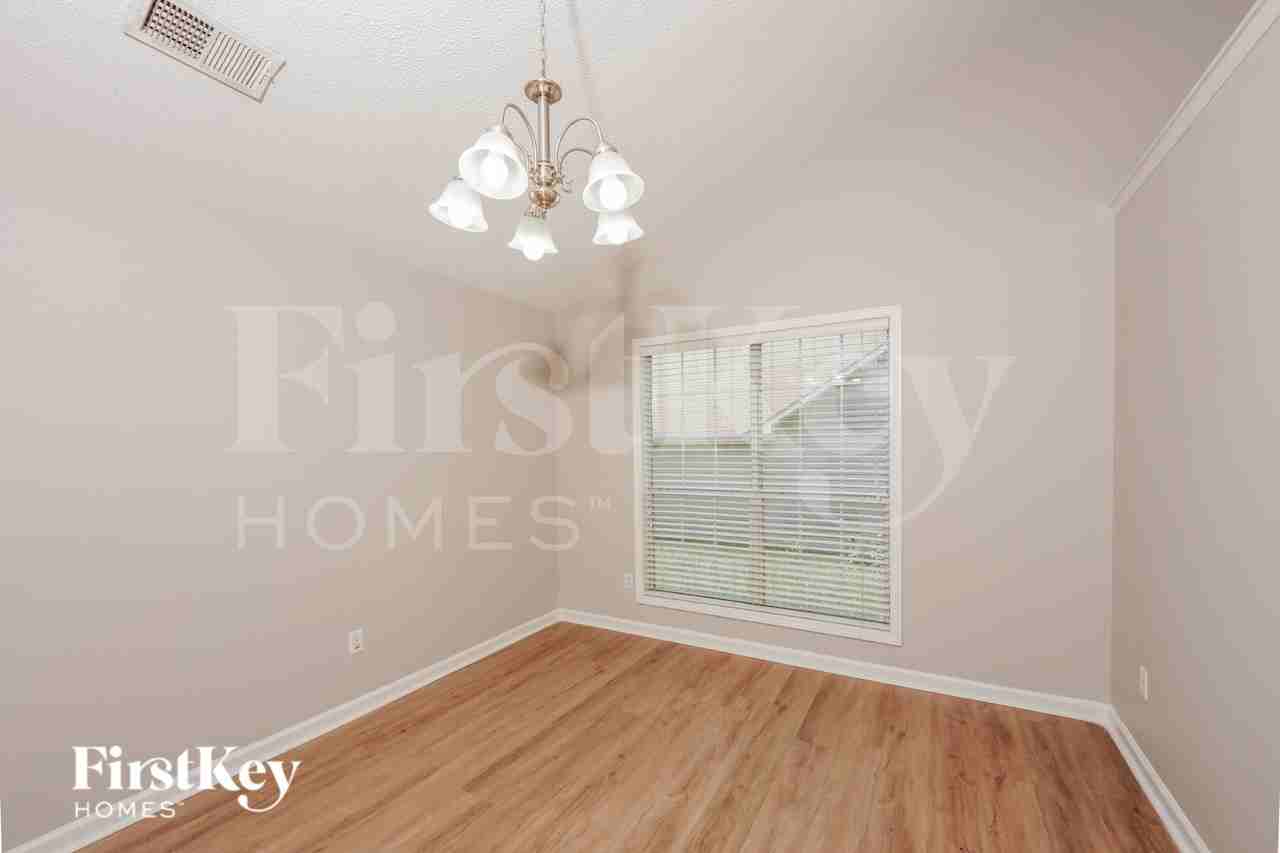 200 Summer Hill Dr - Photo 6 of 19