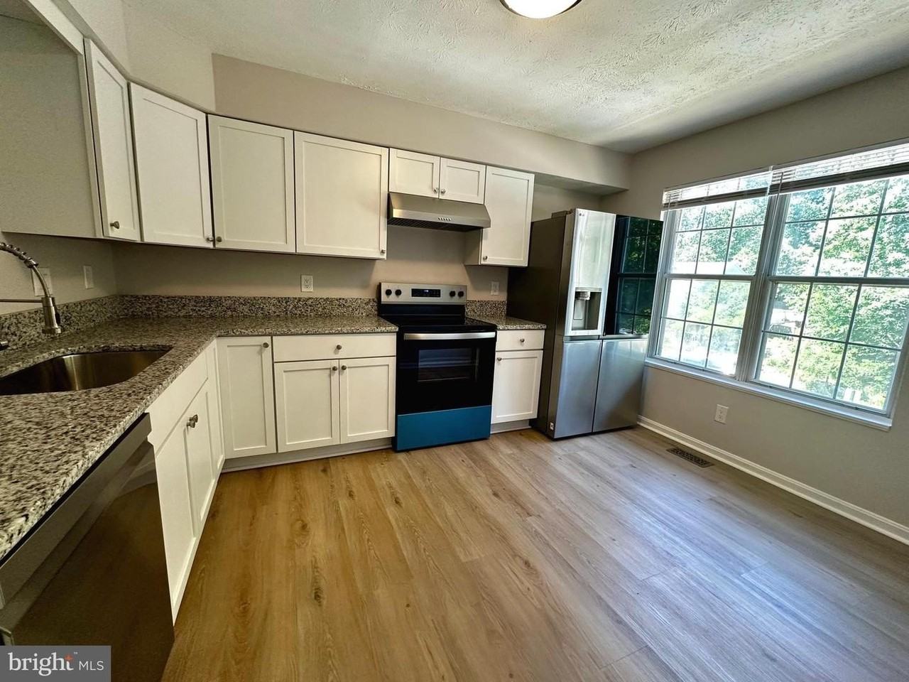 404 Cabin Ct - Photo 4 of 50