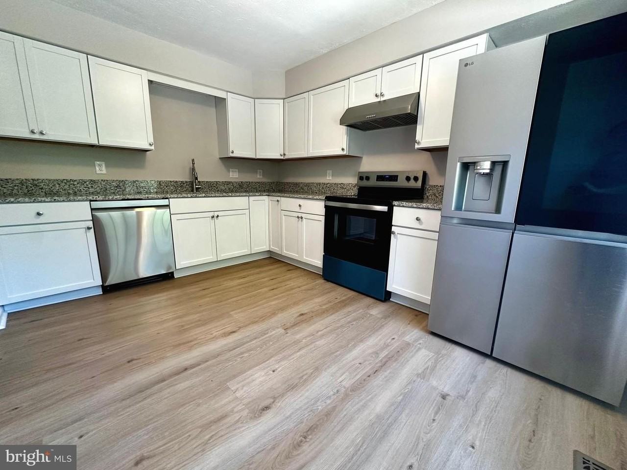 404 Cabin Ct - Photo 6 of 50