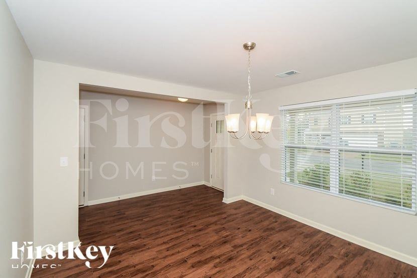 166 Rosegate Dr - Photo 4 of 15
