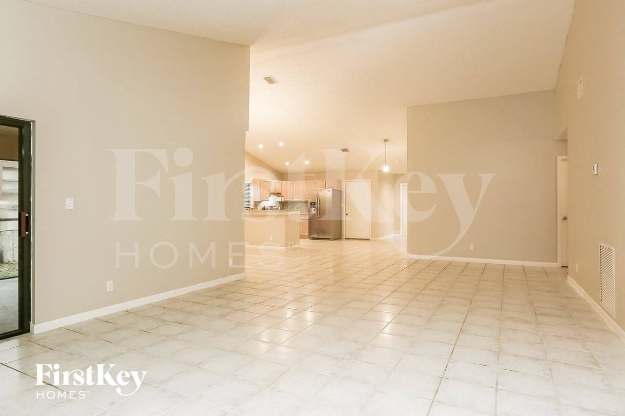 1647 Swter - Photo 3 of 15