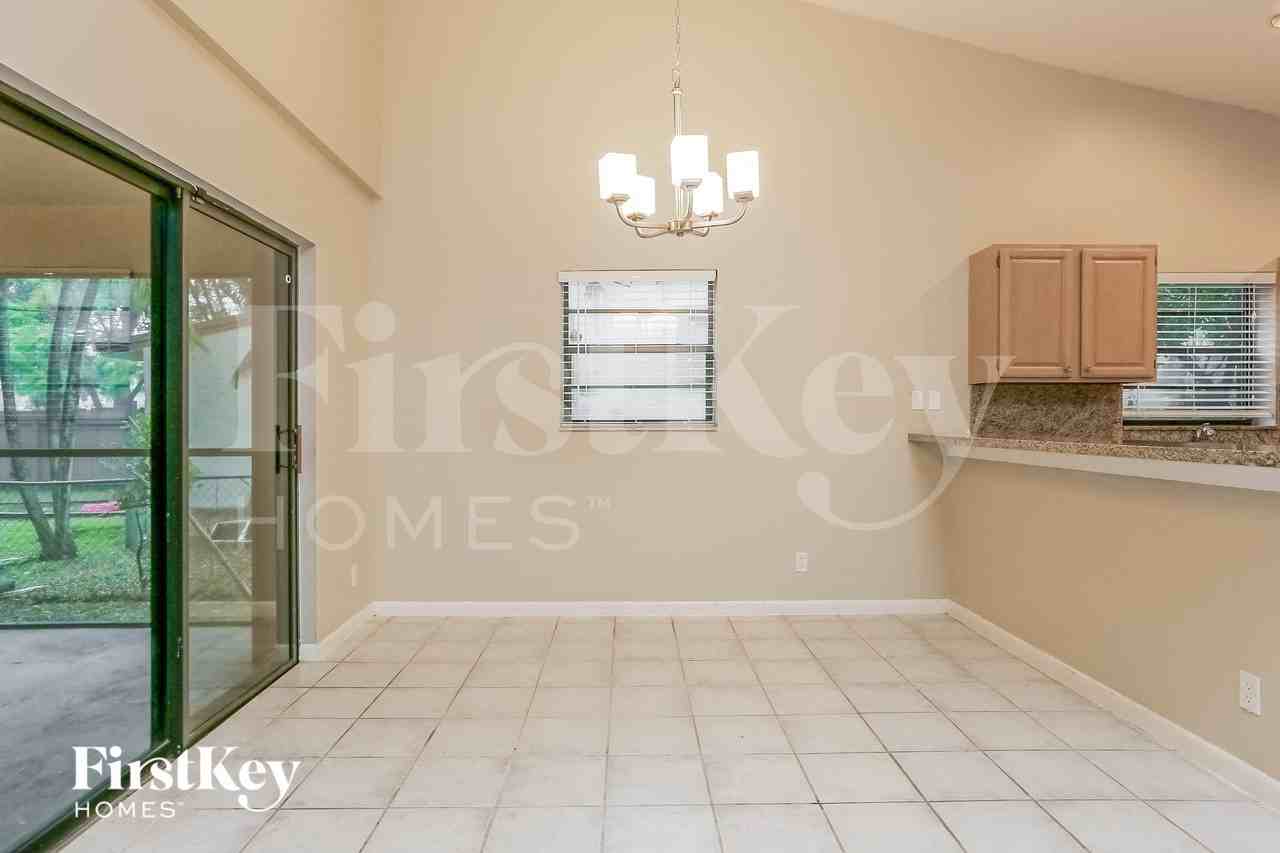 1647 Swter - Photo 5 of 15