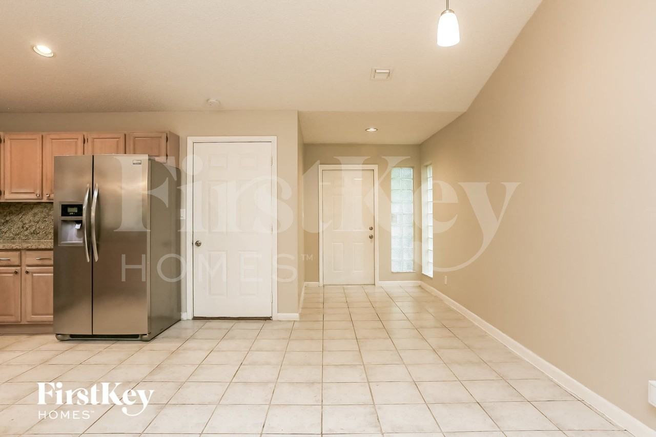 1647 Swter - Photo 6 of 15