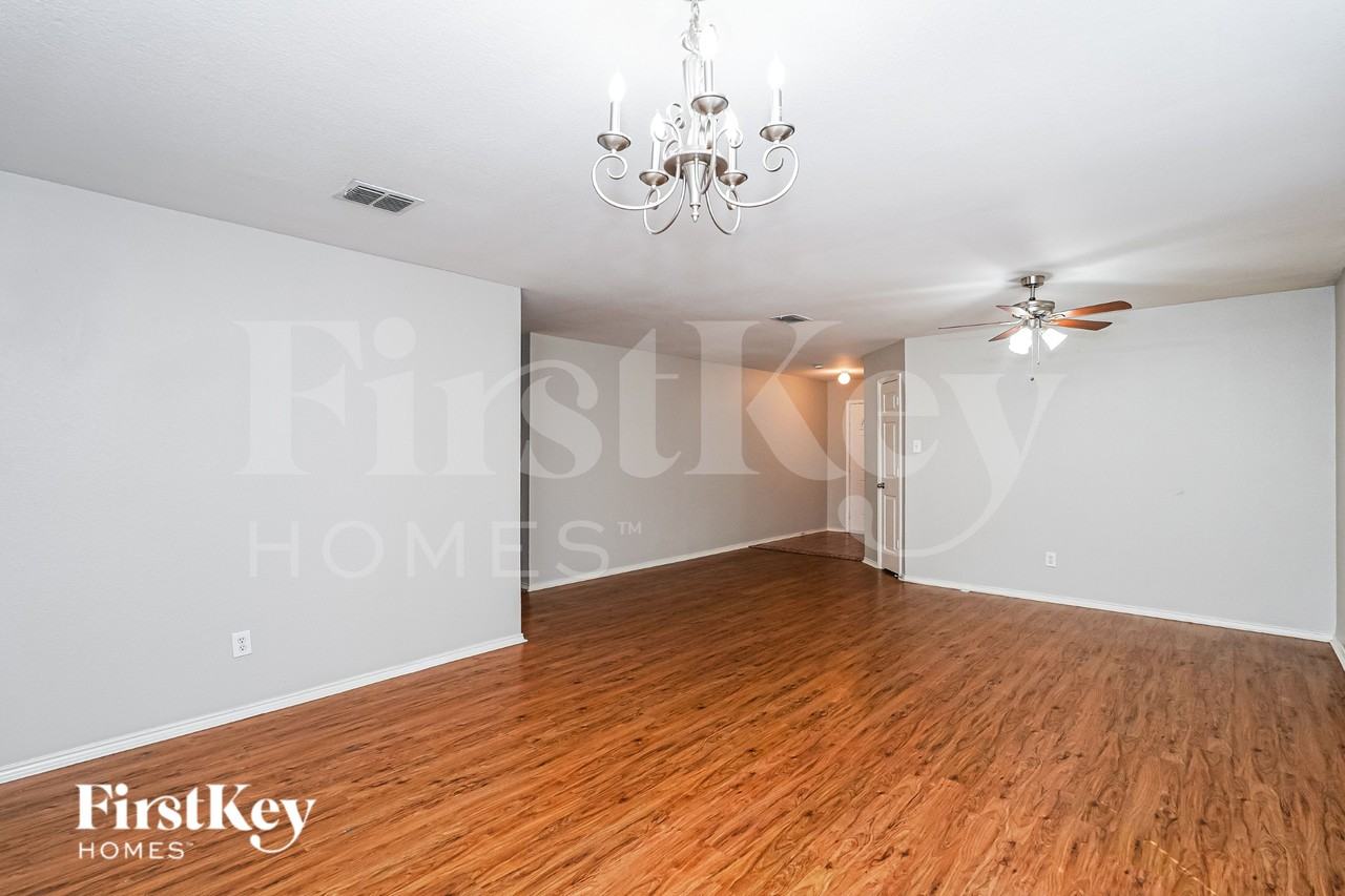 12640 Shady Cedar Dr - Photo 2 of 19