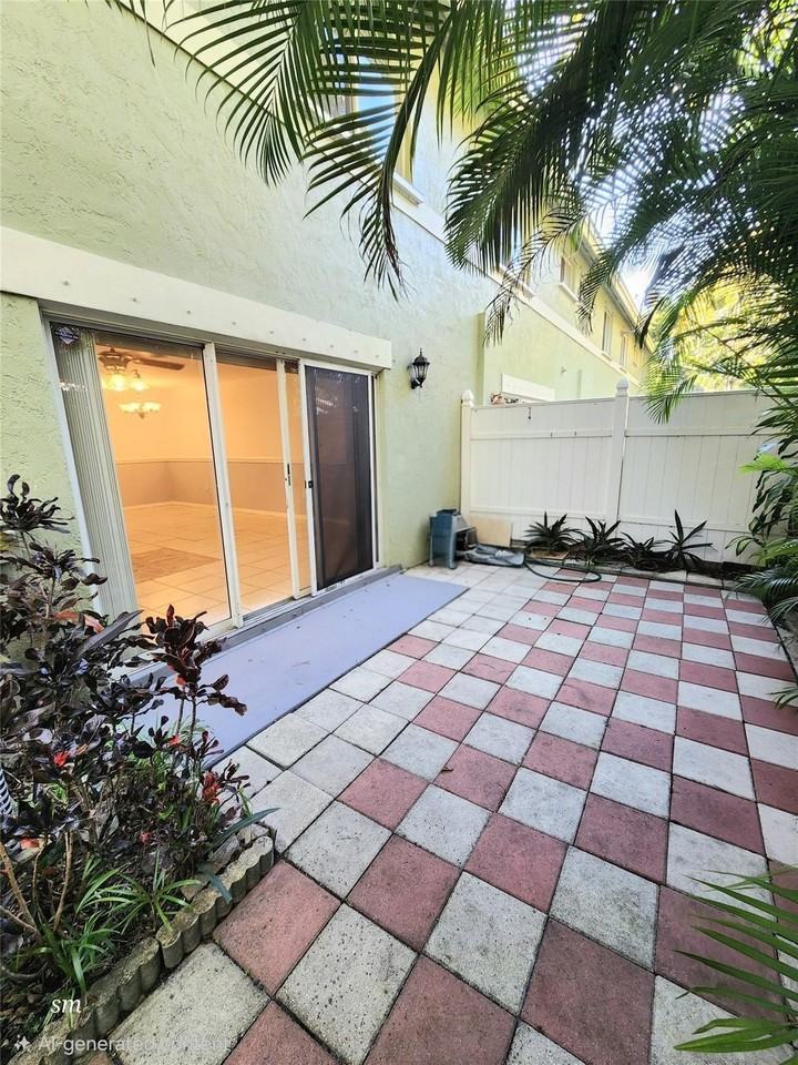 119 Hidden Court Rd - Photo 4 of 34