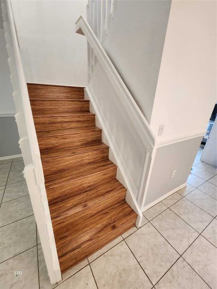 119 Hidden Court Rd - Photo 5 of 34