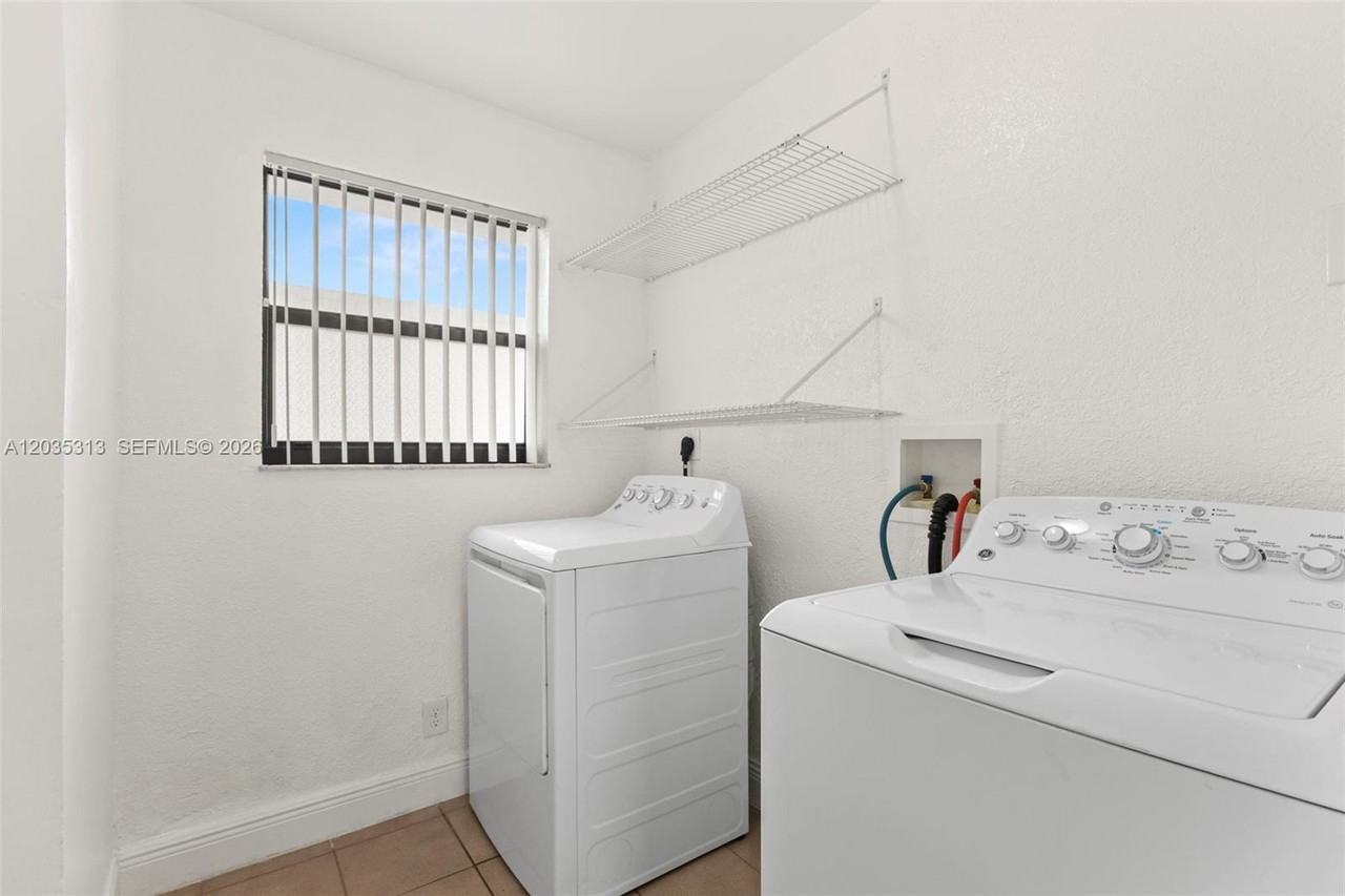 4120 Sw 19th St #4120 - Photo 6 of 7