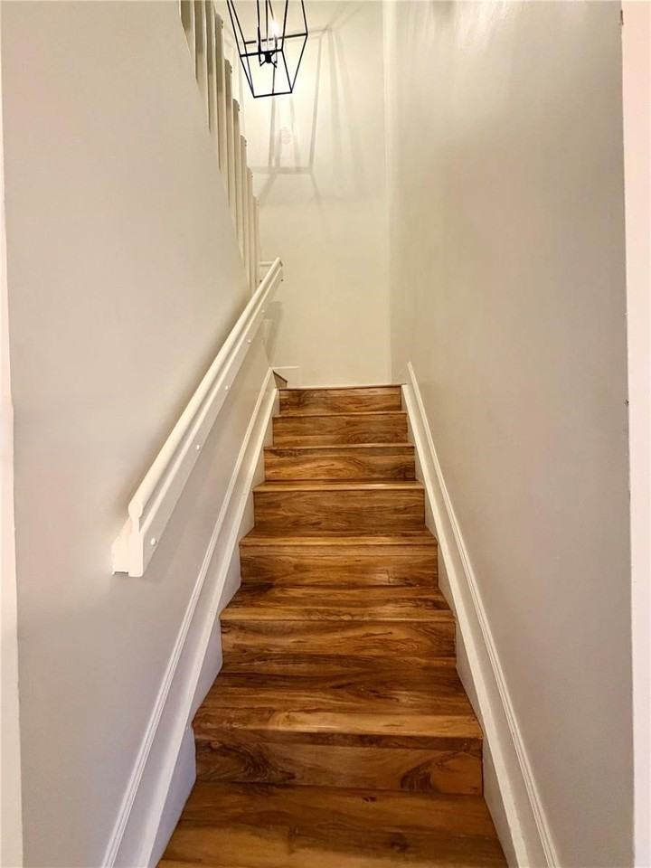2609 Ne 42nd Ave - Photo 6 of 8