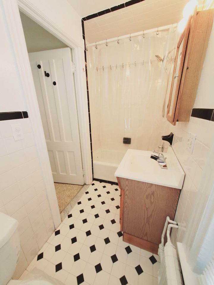 75 Oak Ridge St #2 - Photo 5 of 6