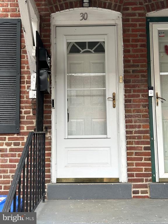 30 Amboy Ave - Photo 3 of 28