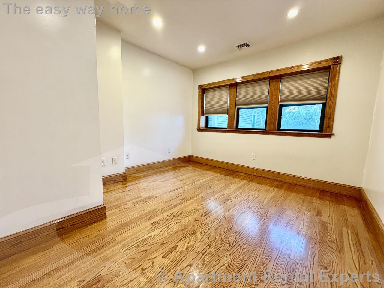 63 River St - Photo 3 of 19