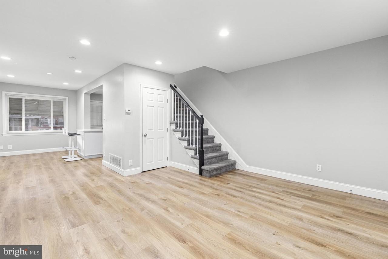 2203 Redthorn Rd - Photo 4 of 23