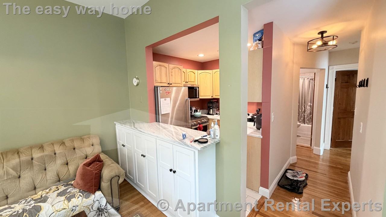 82 Munroe St #12 - Photo 3 of 19